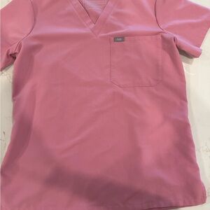 Figs Chalk Pink V-Neck Scrub Top size Small